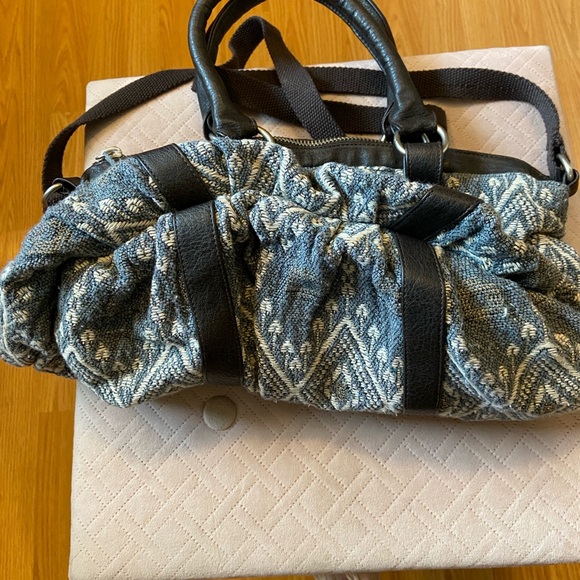 American Eagle cotton blend bag - blue with white & gold design/crotchet… - Picture 3 of 11